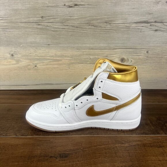 Air Jordan 1 Retro High OG Metallic Gold Womens Size 9.5 White FD2596 107 - Picture 7 of 10